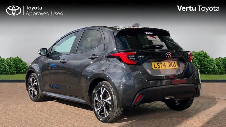 Toyota Yaris 1.5 Hybrid Design 5dr CVT Hybrid Hatchback